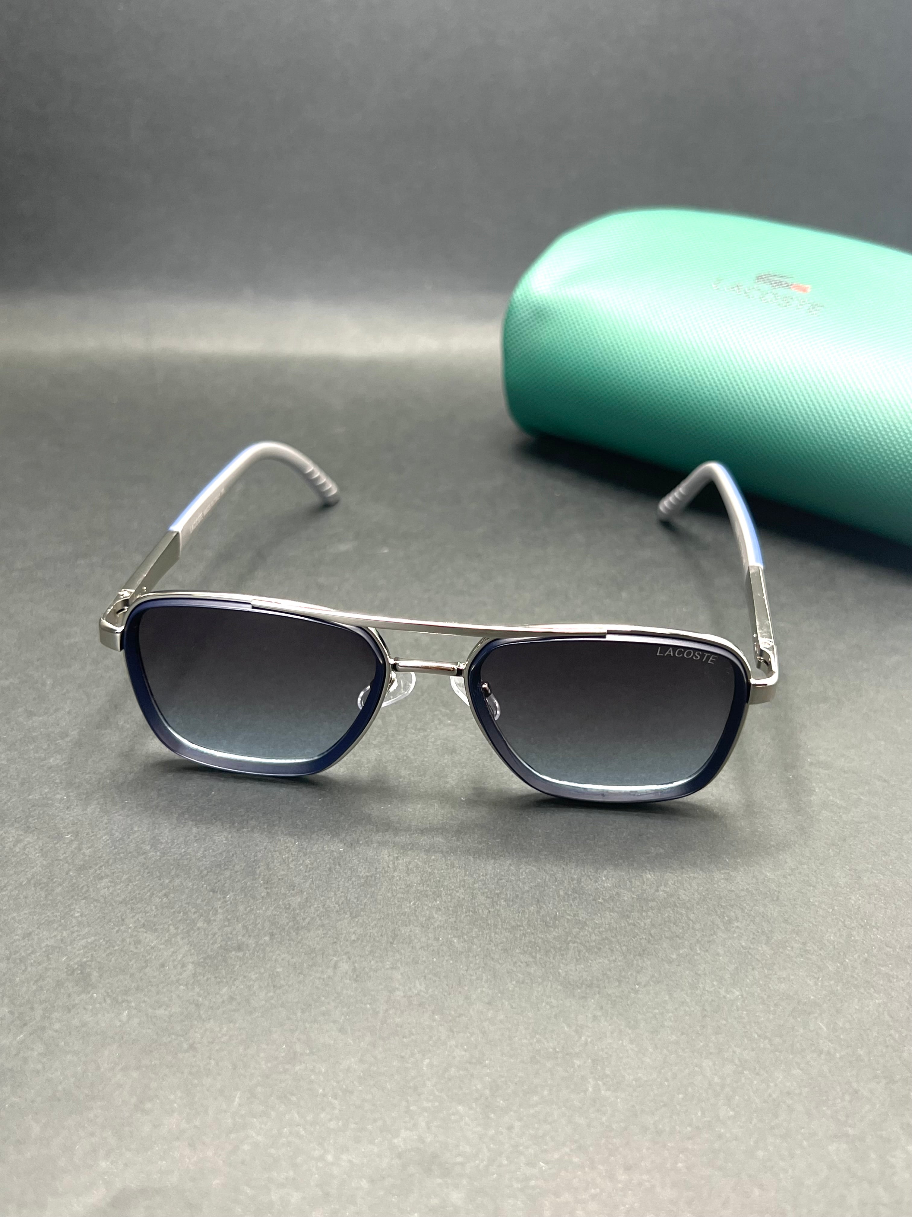 Lacoste L6077
