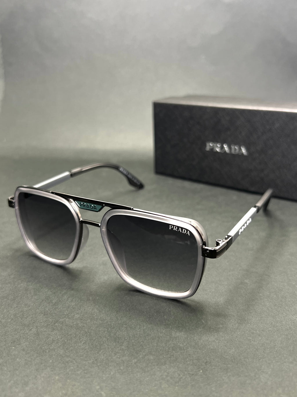 Prada Horizon