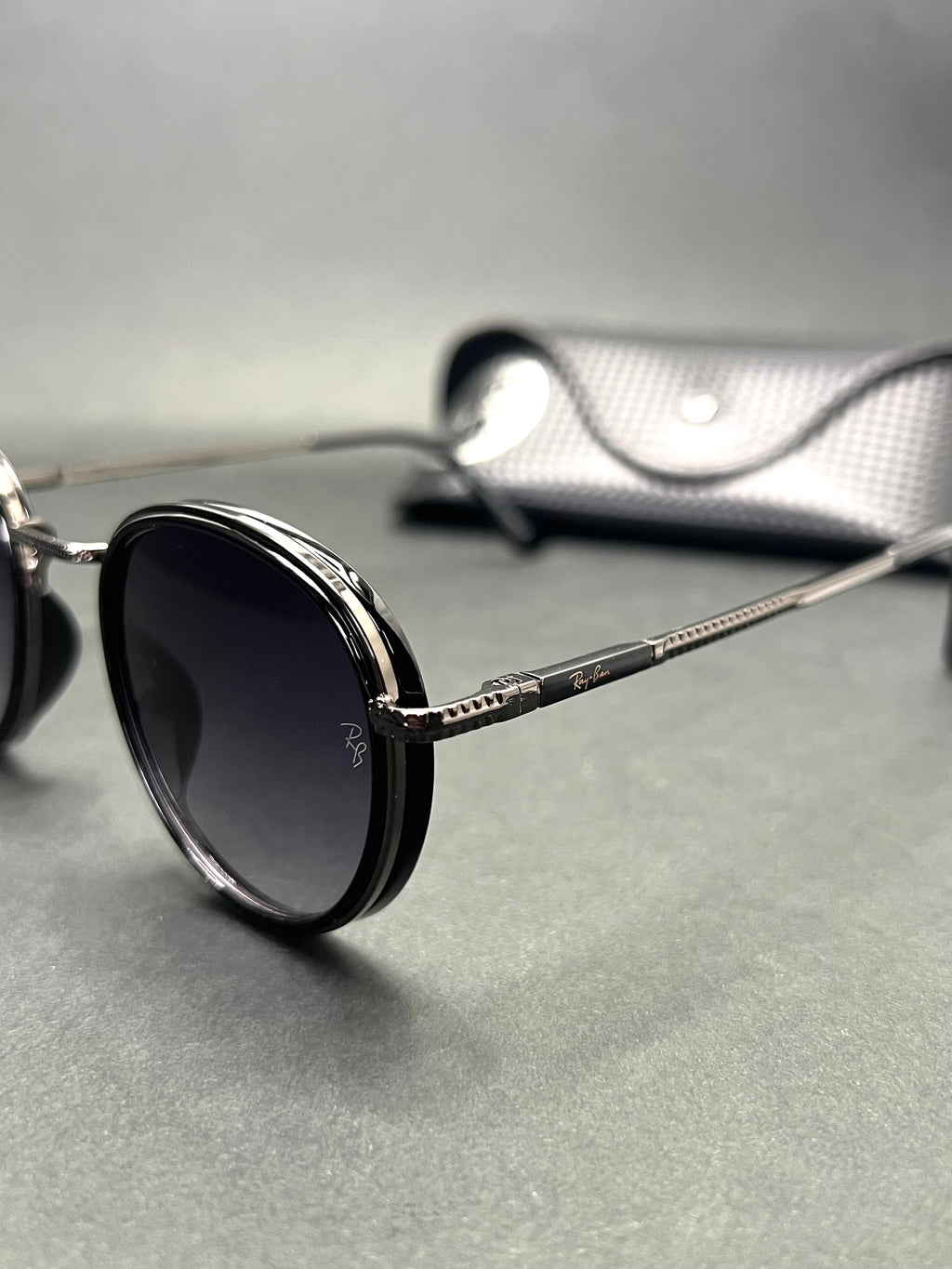 Ray-Ban Round
