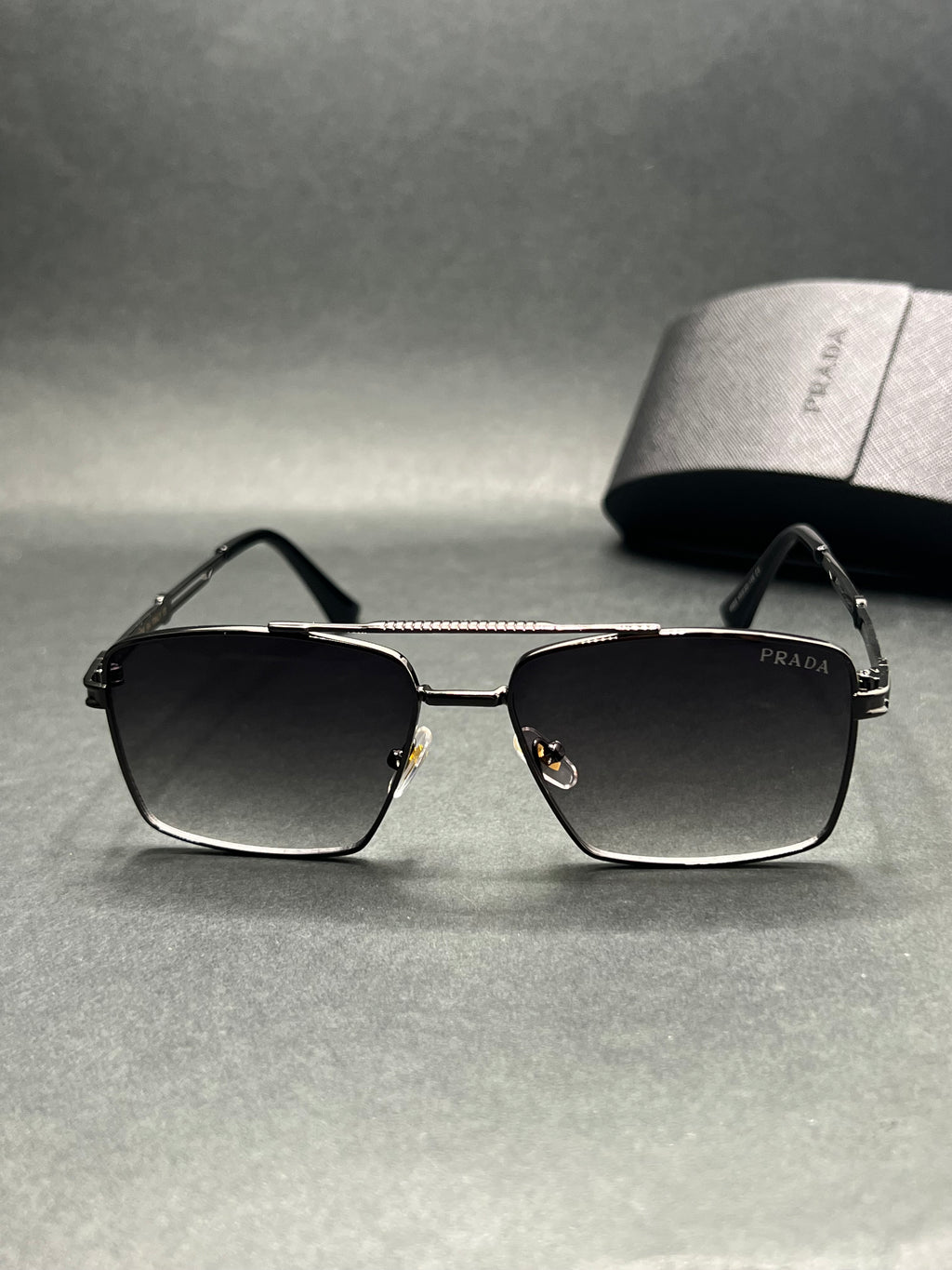 Prada Noir