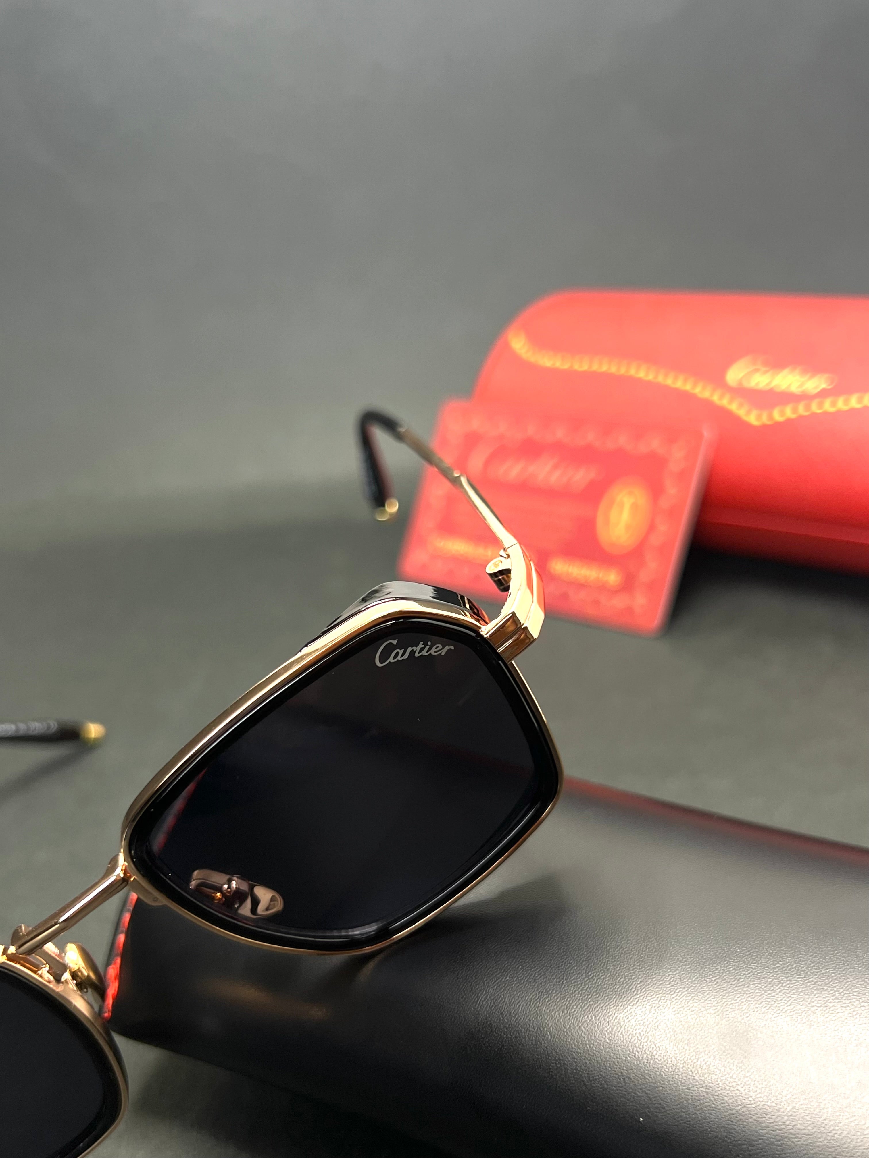 Cartier Prestige