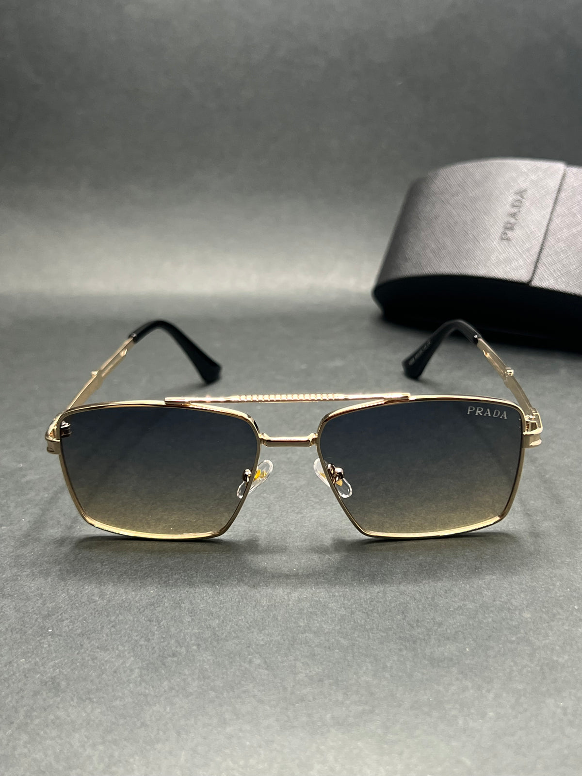 Prada Noir