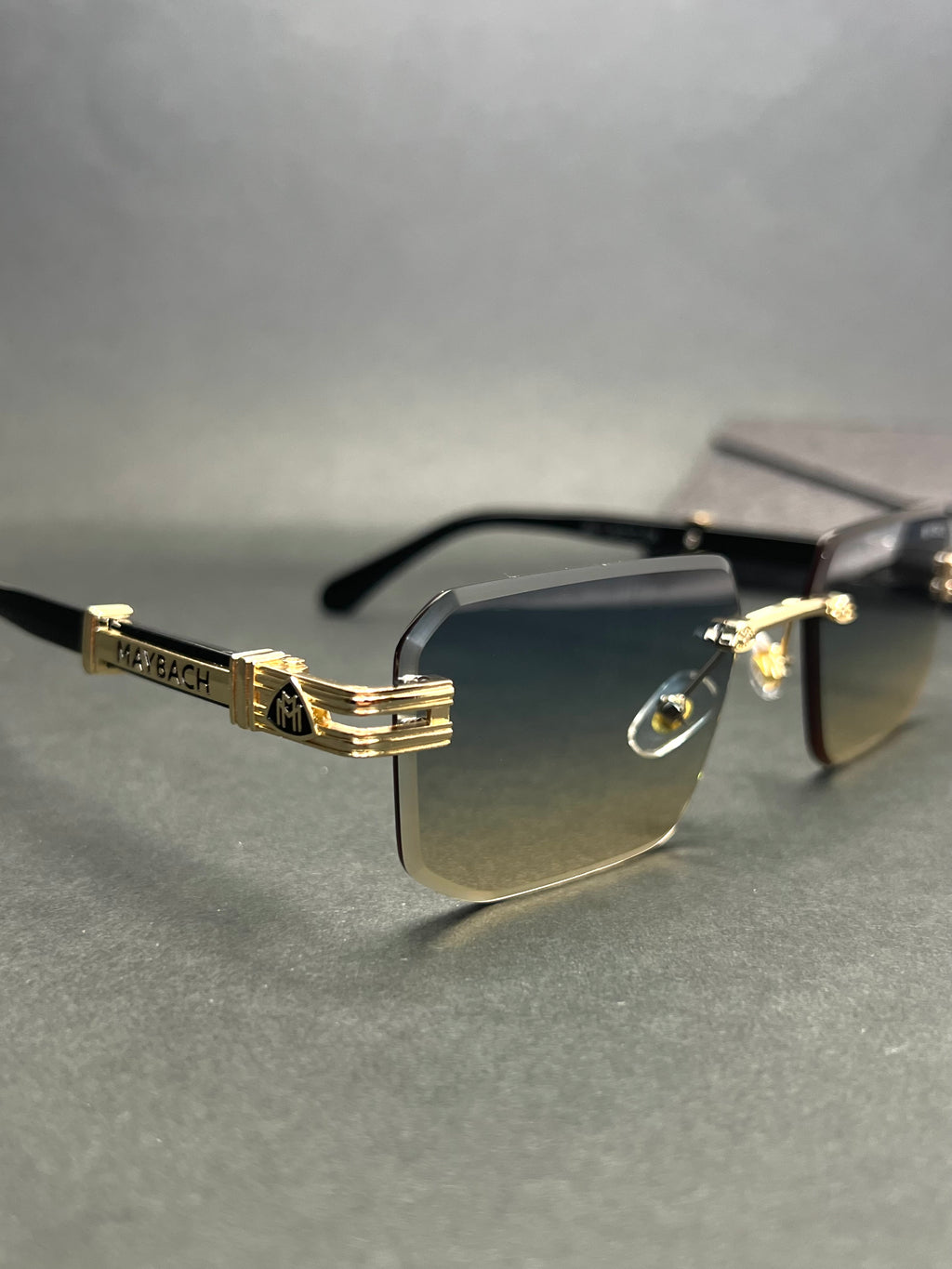 Maybach Rimless MB9800