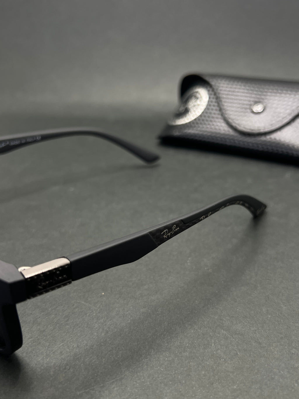 RayBan RB2210