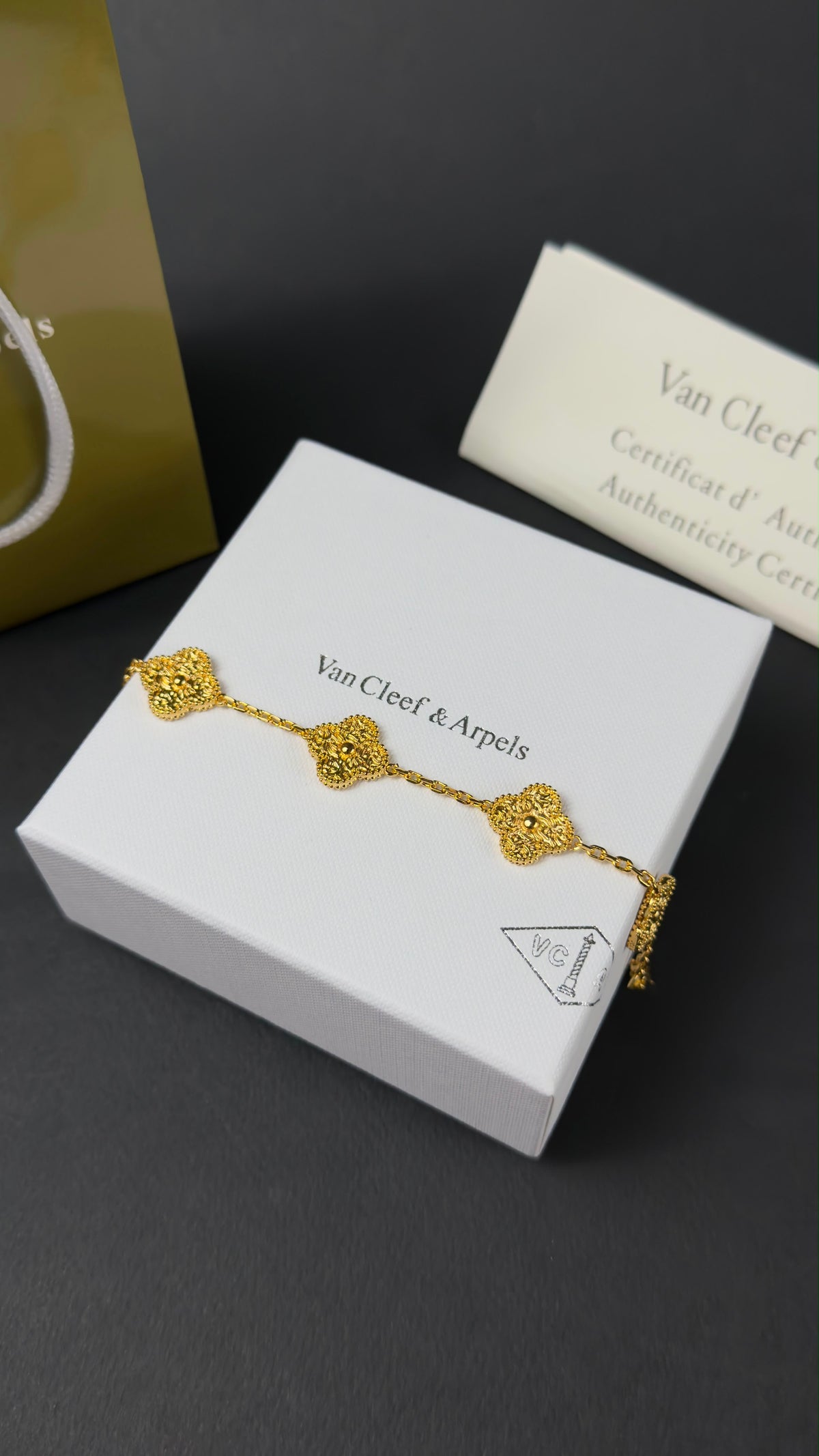Vancleef Bracelet Unisex