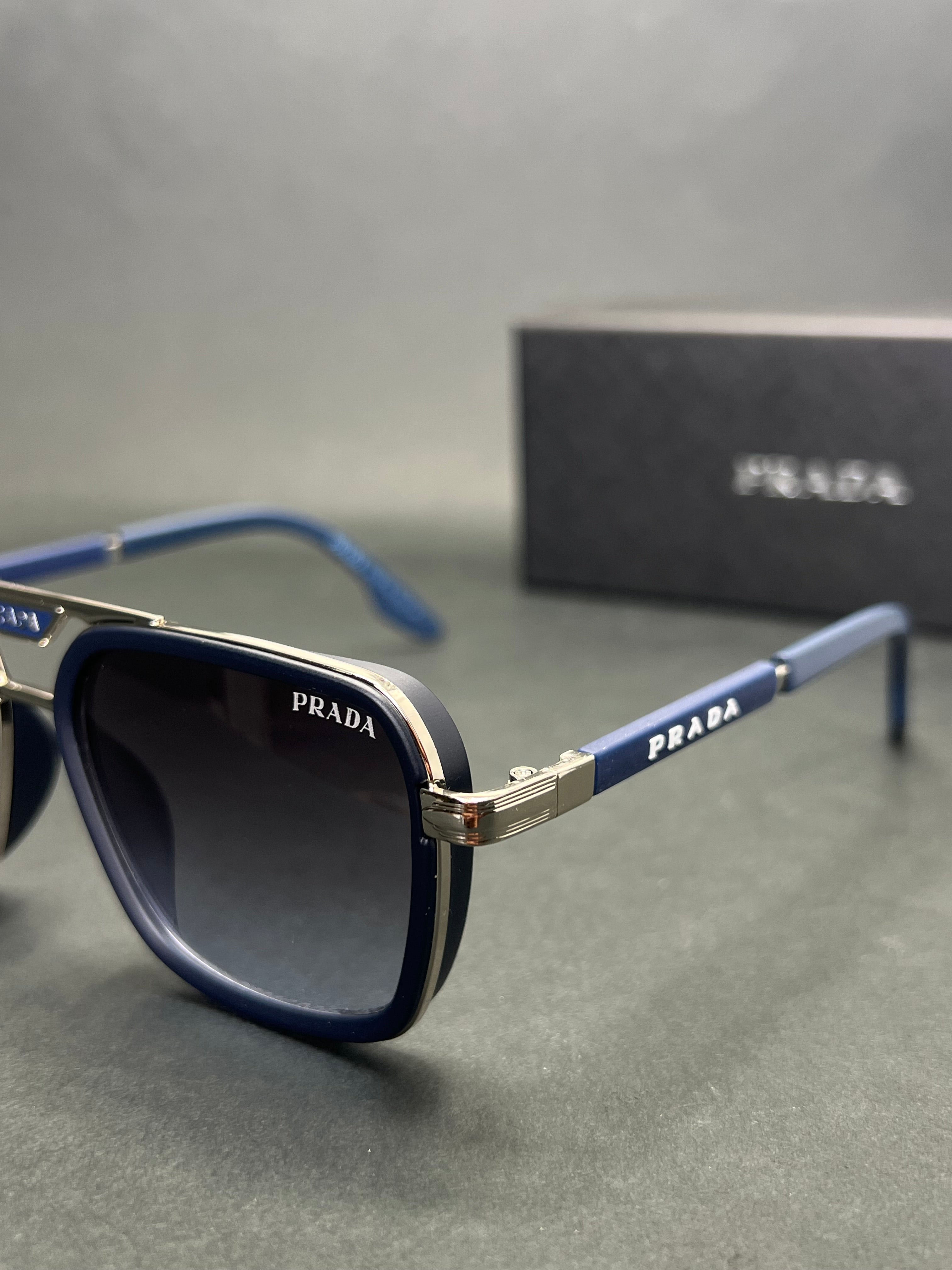 Prada PR17W