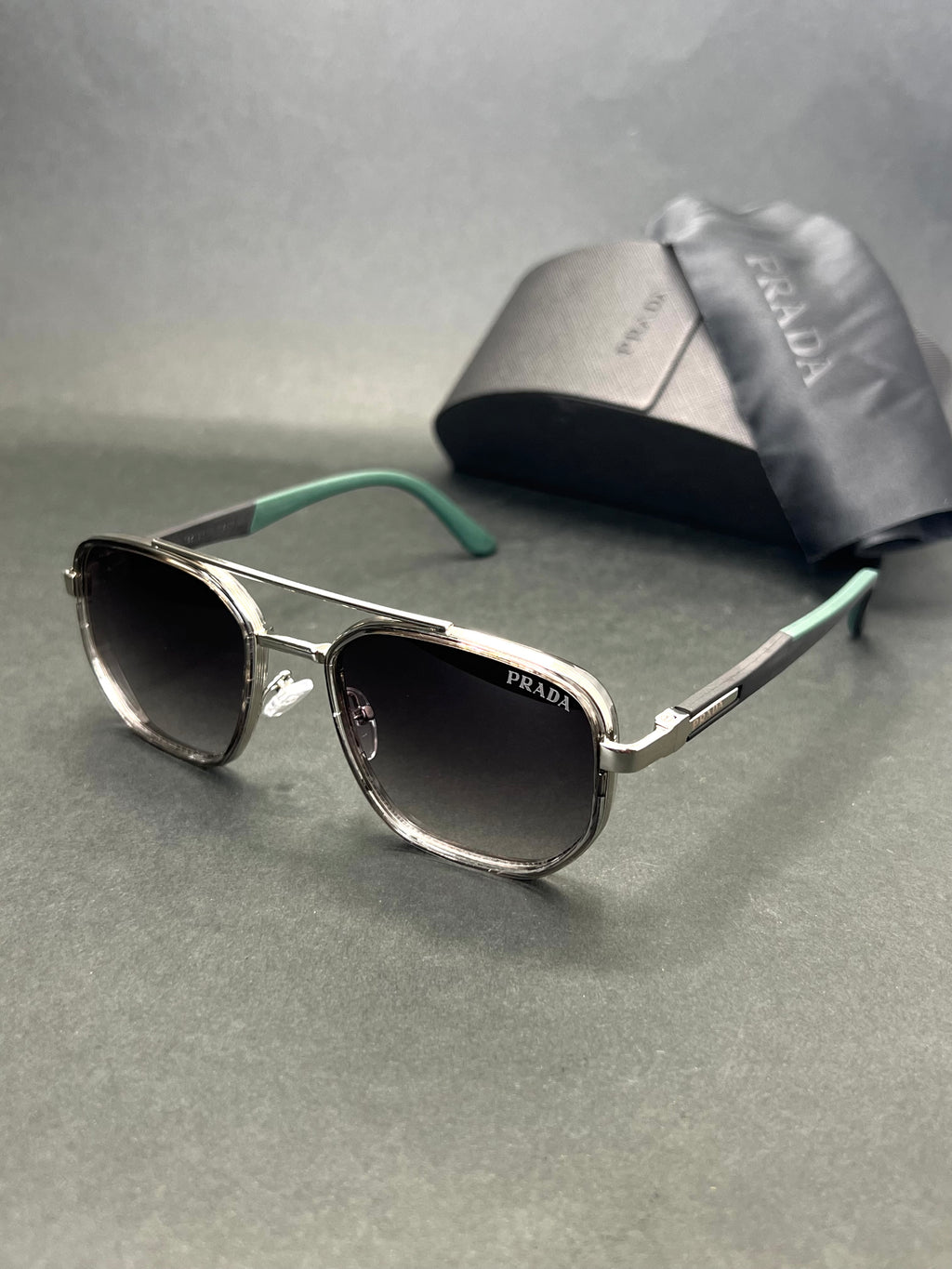 Prada PR9800
