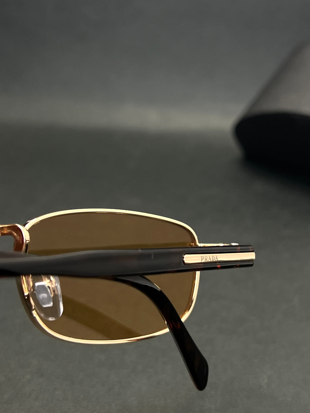 Prada 17W