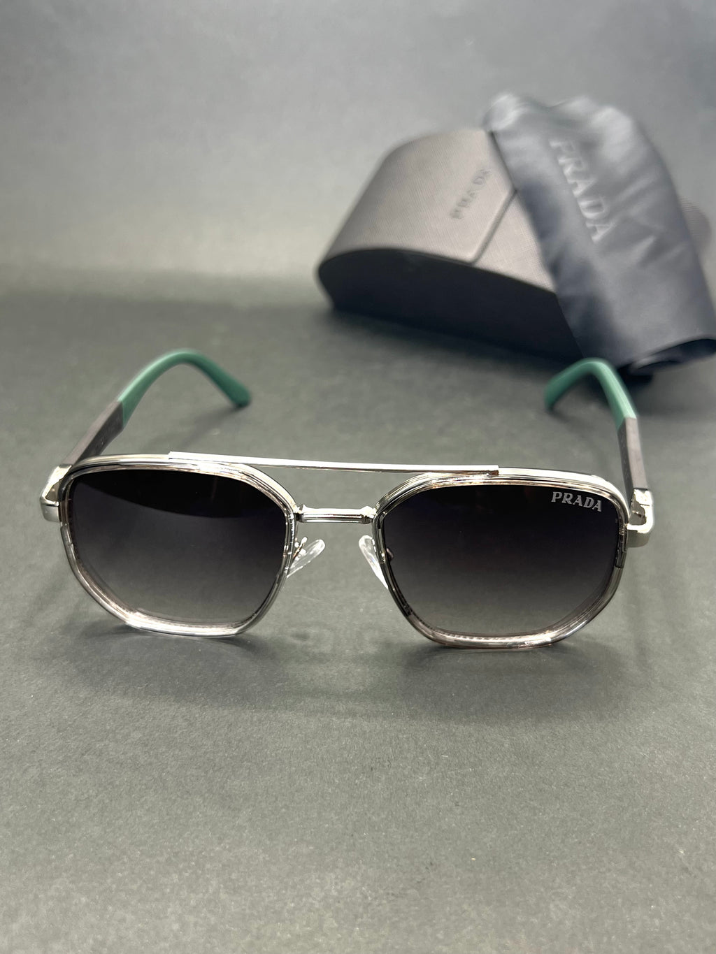 Prada PR9800