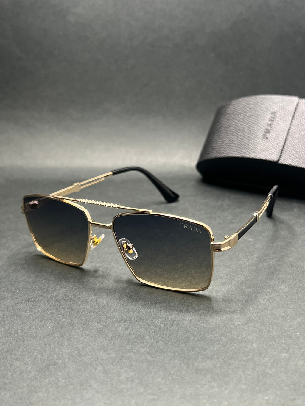 Prada Noir