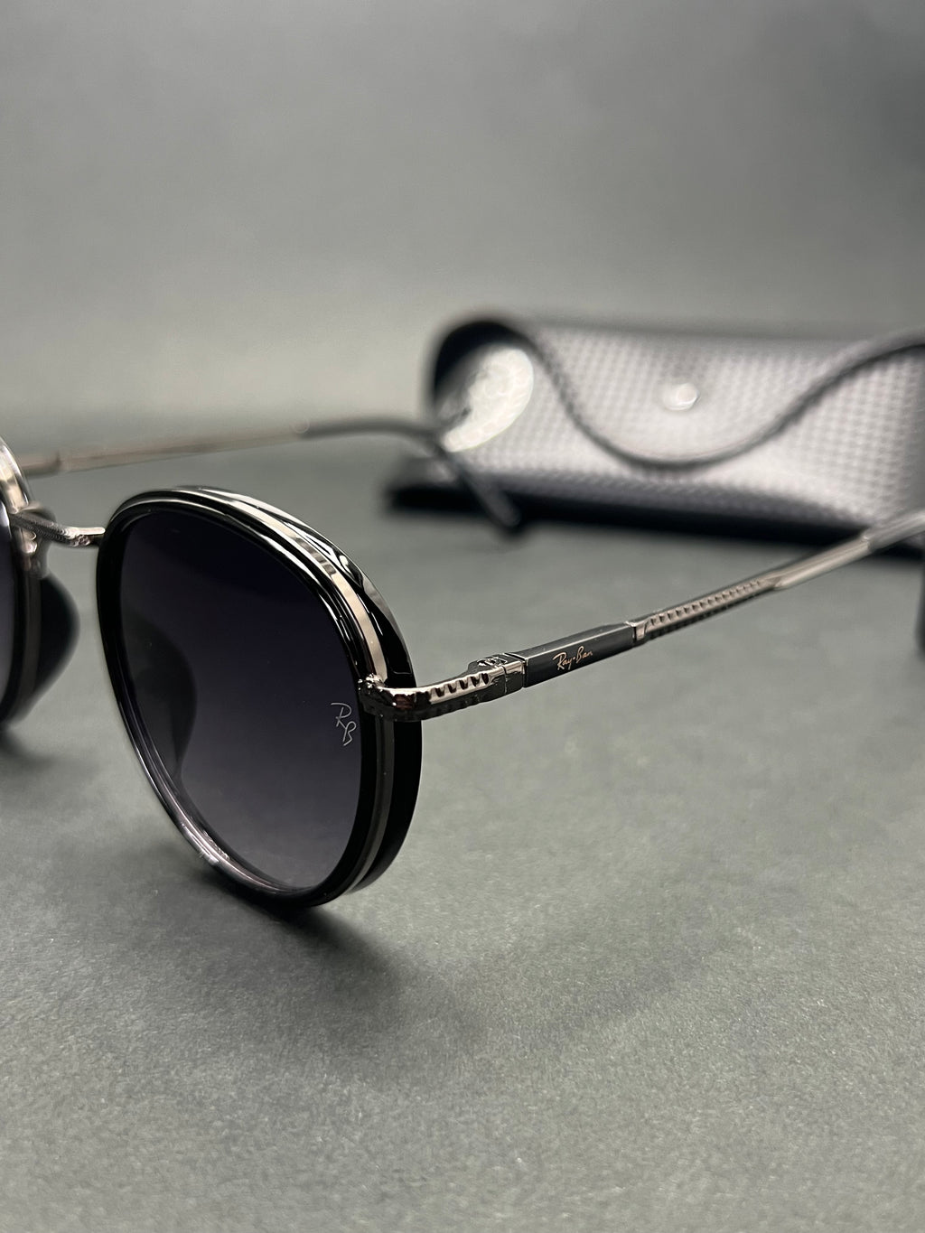 Ray-Ban Round