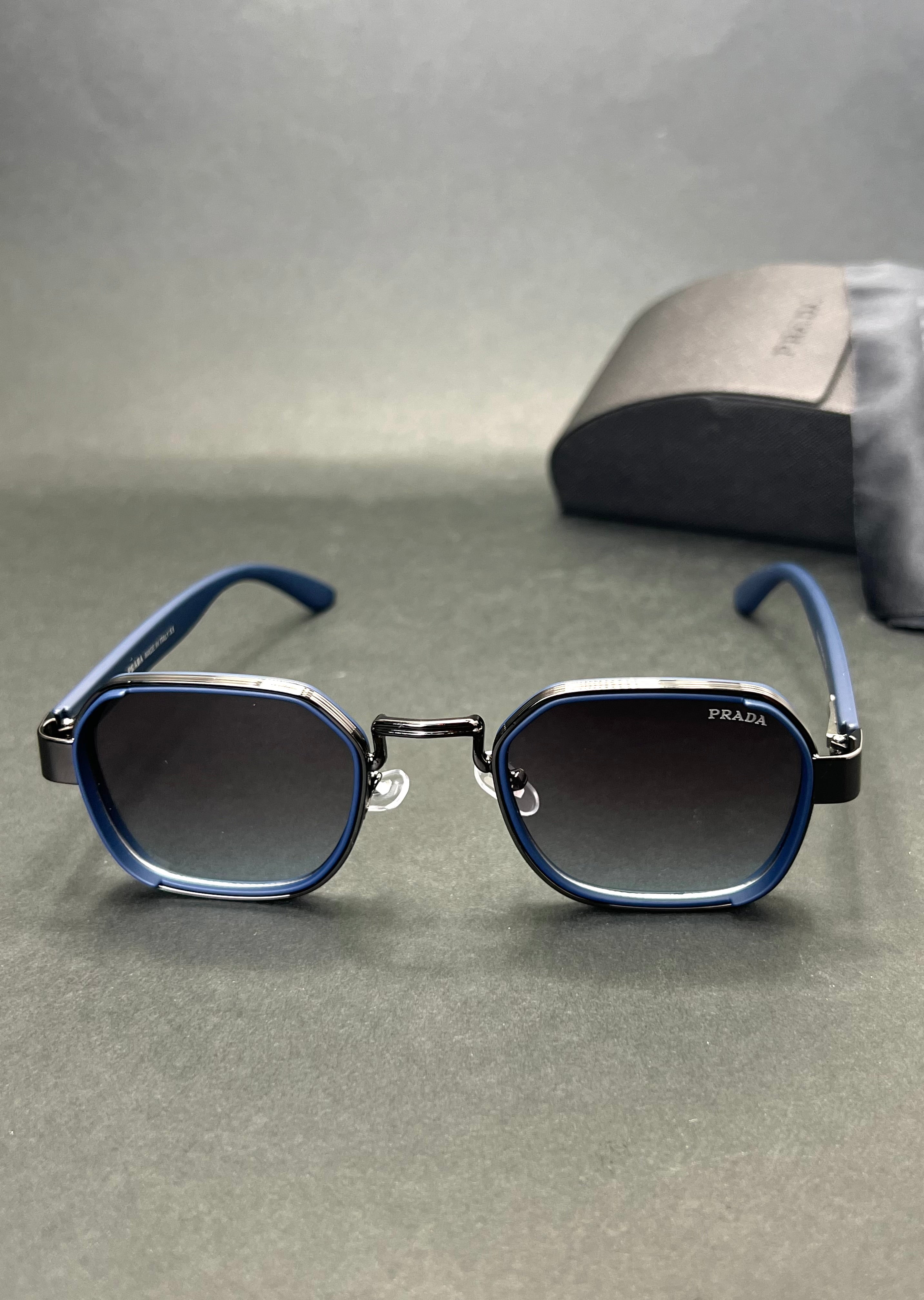 Prada PR17W