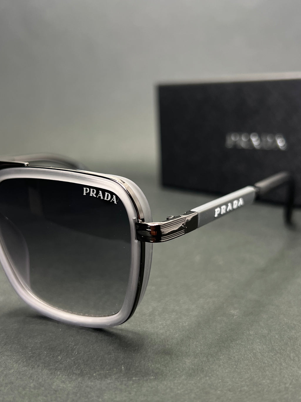 Prada PR17W