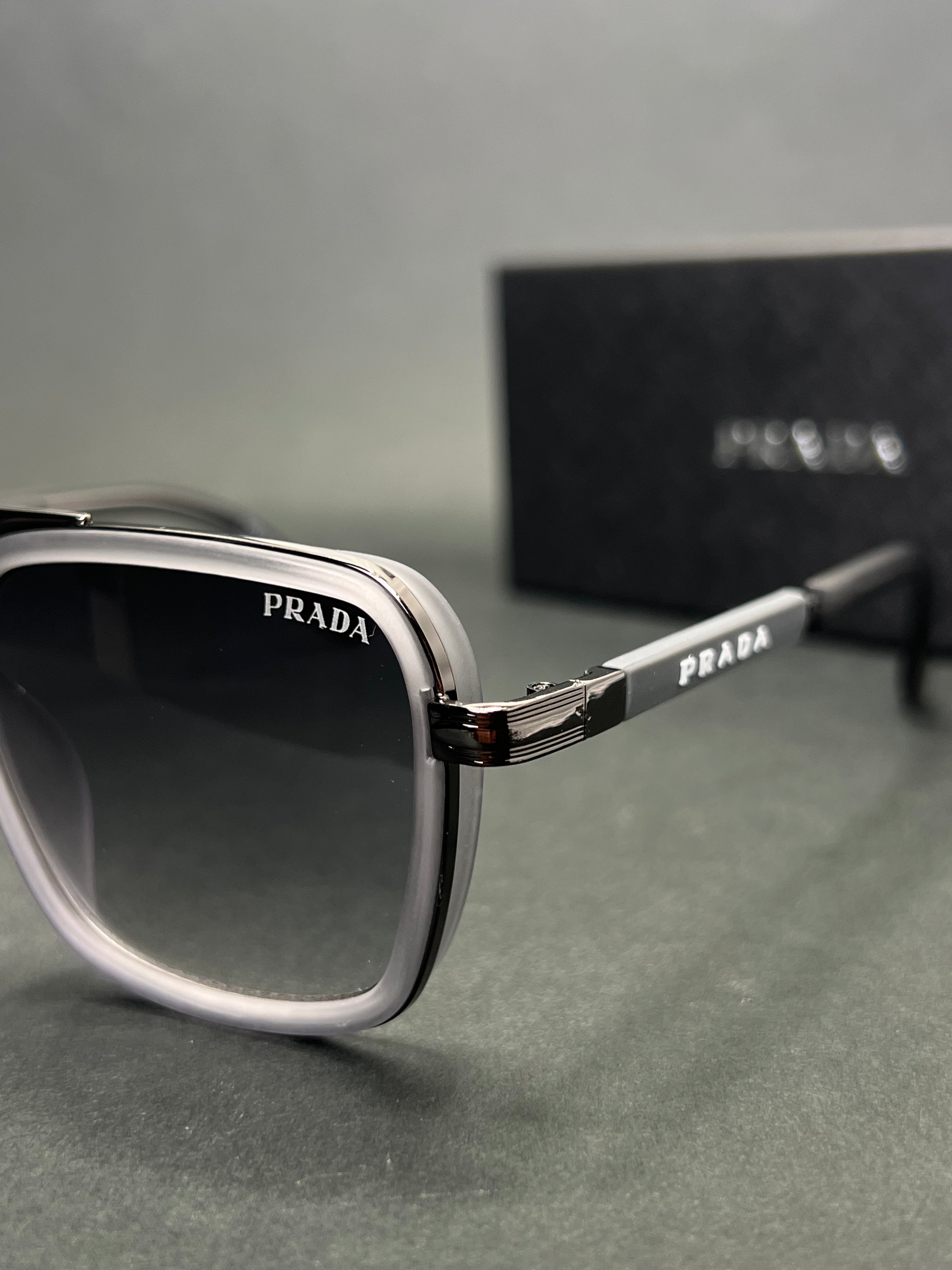 Prada PR17W