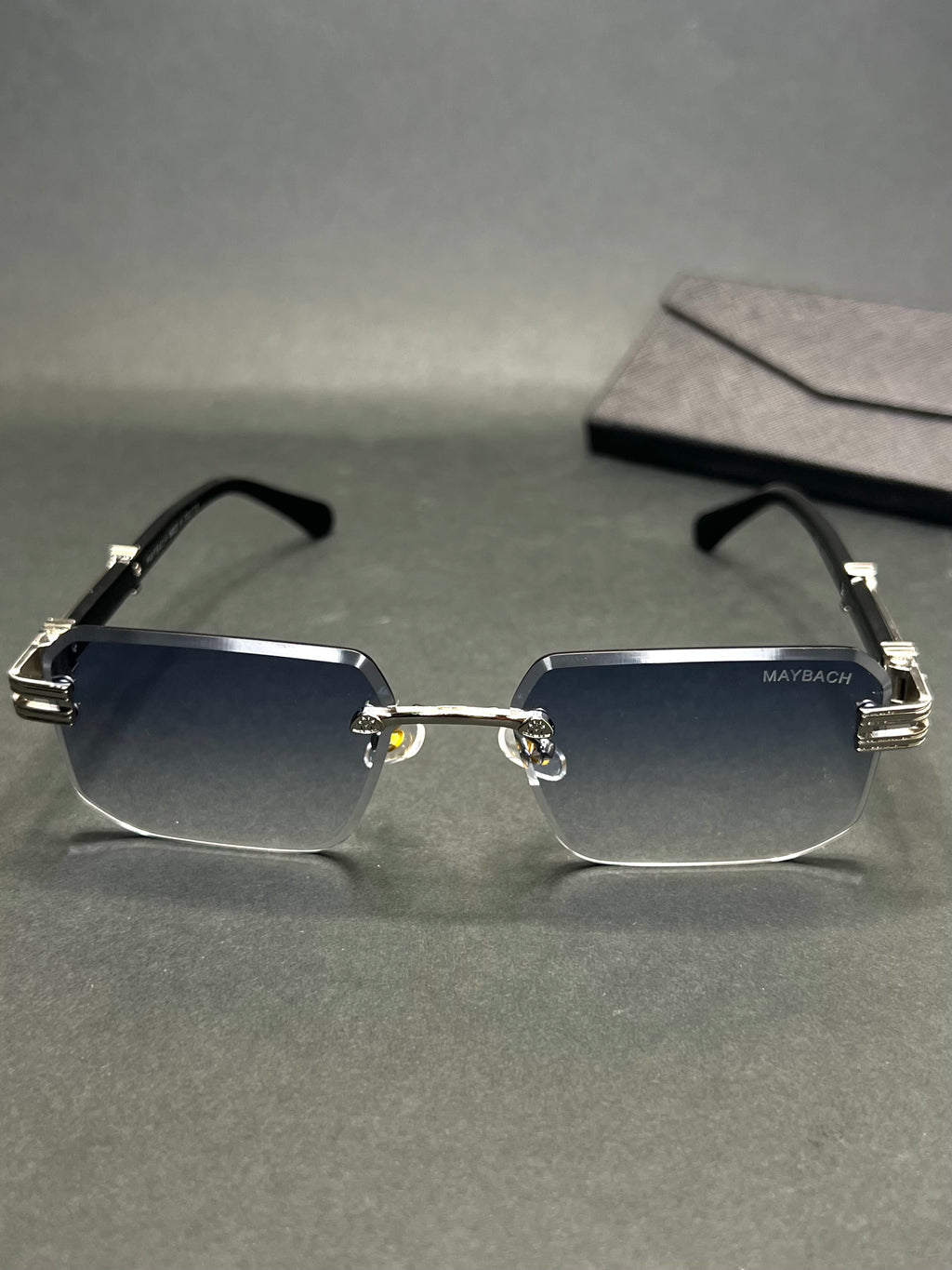 Maybach Rimless MB9800