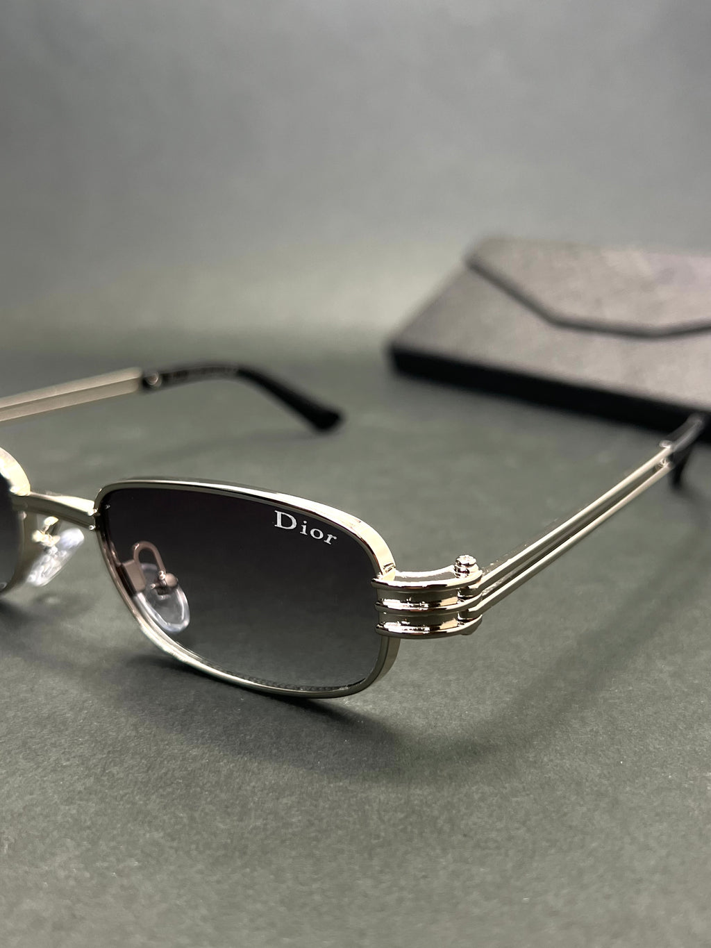 Dior Platinum 02