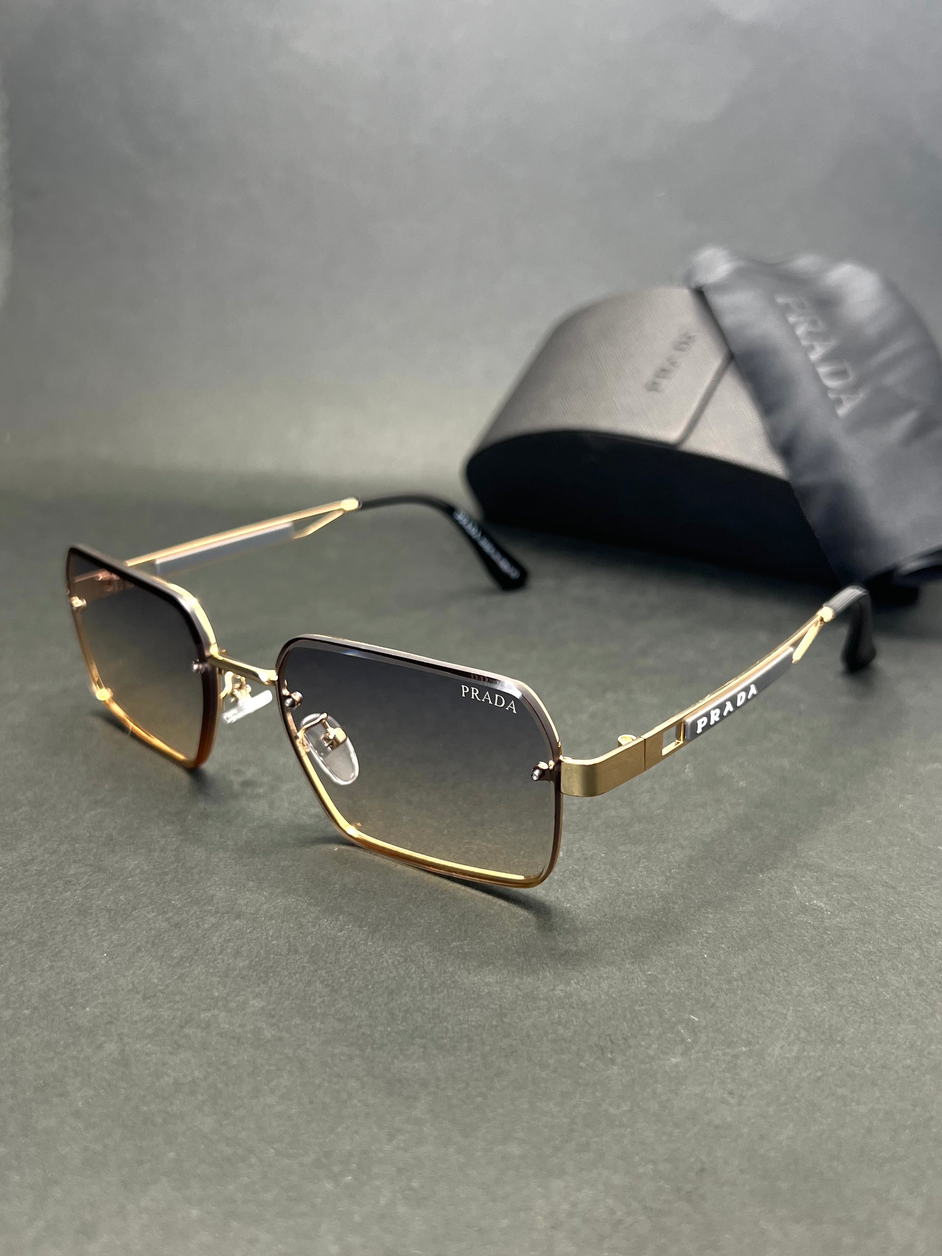 Prada PR8452