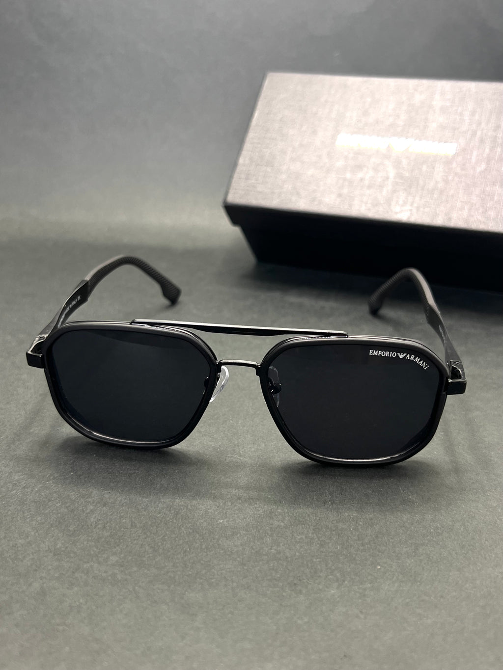 Emporio-Armani EMP