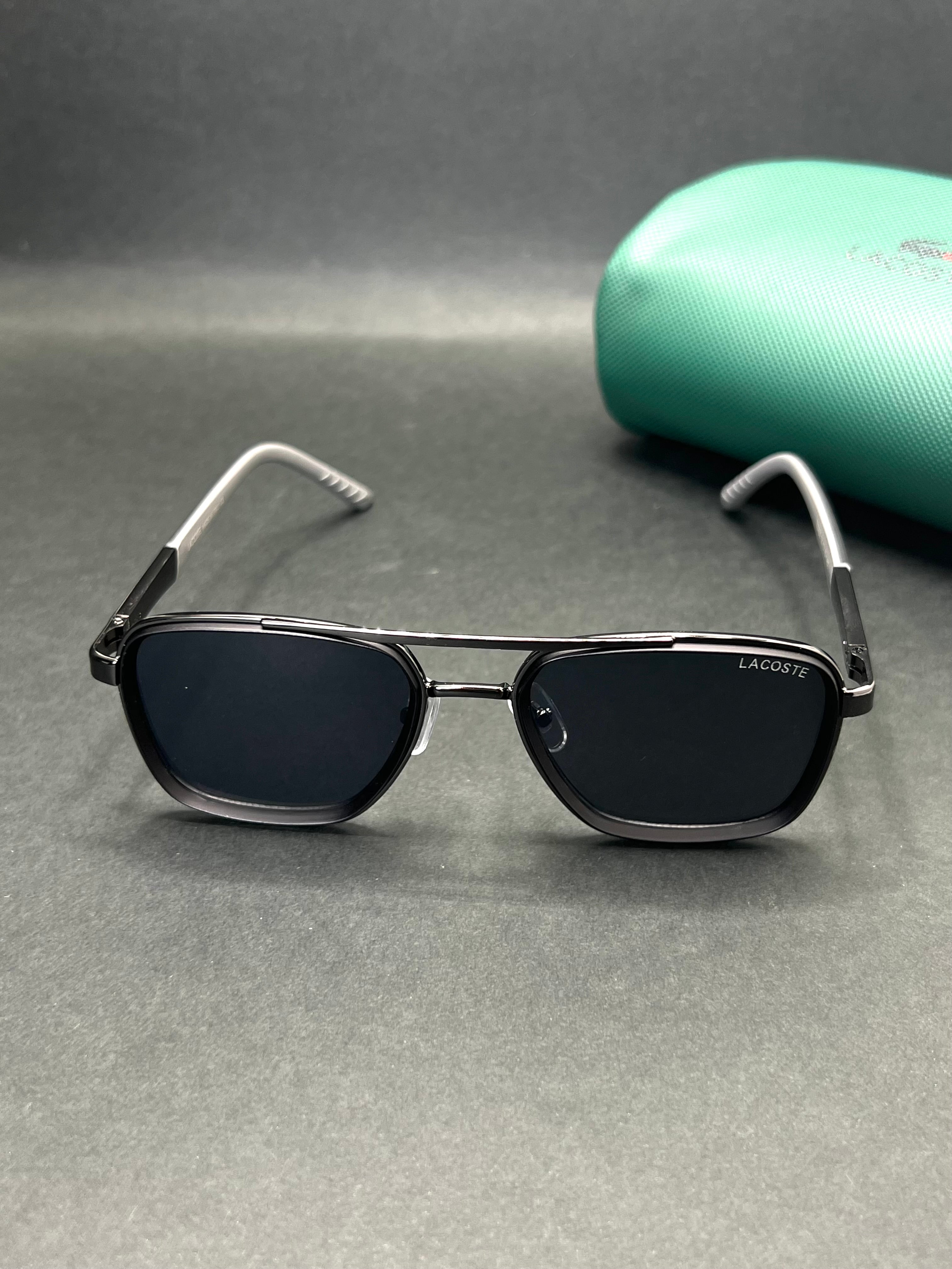 Lacoste L6077