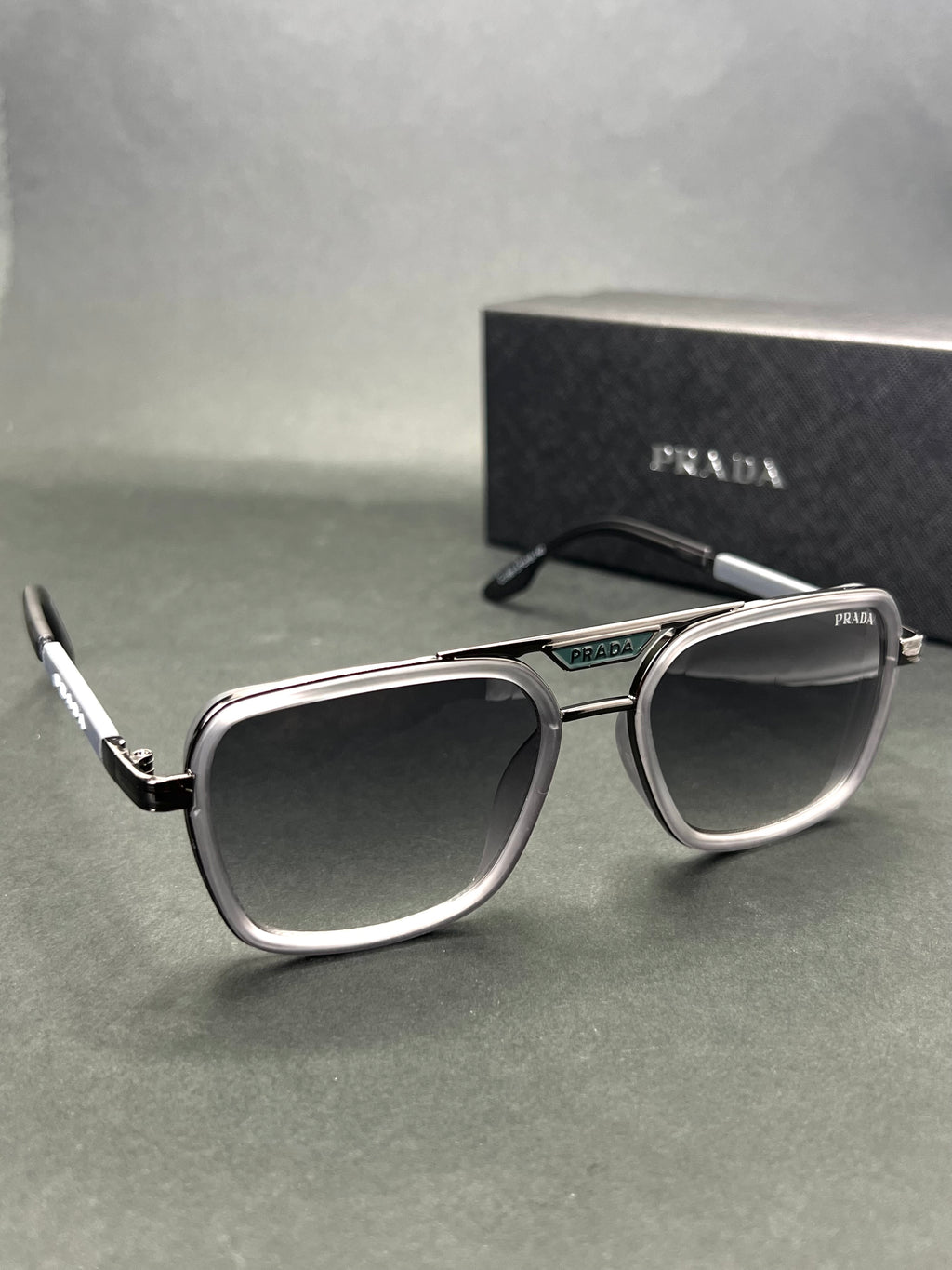 Prada Horizon