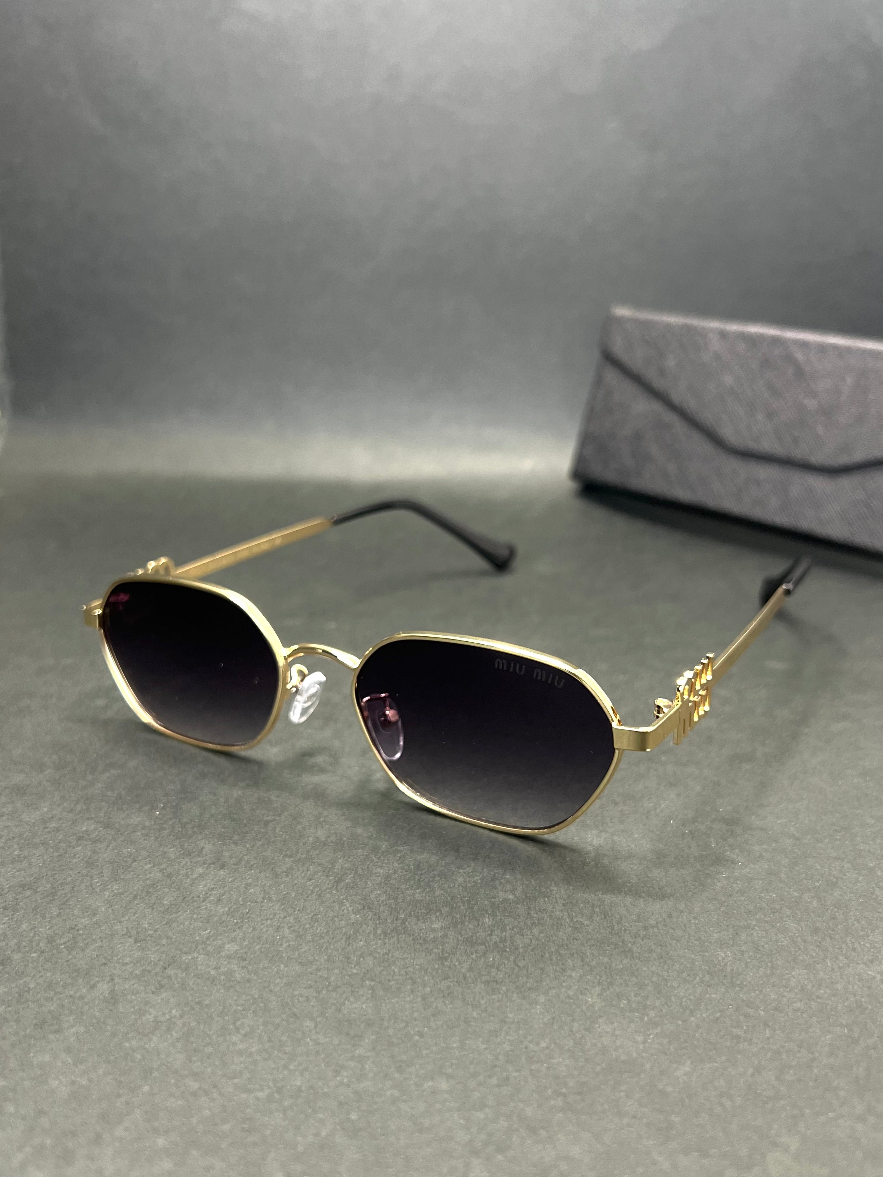 Miumiu Nova