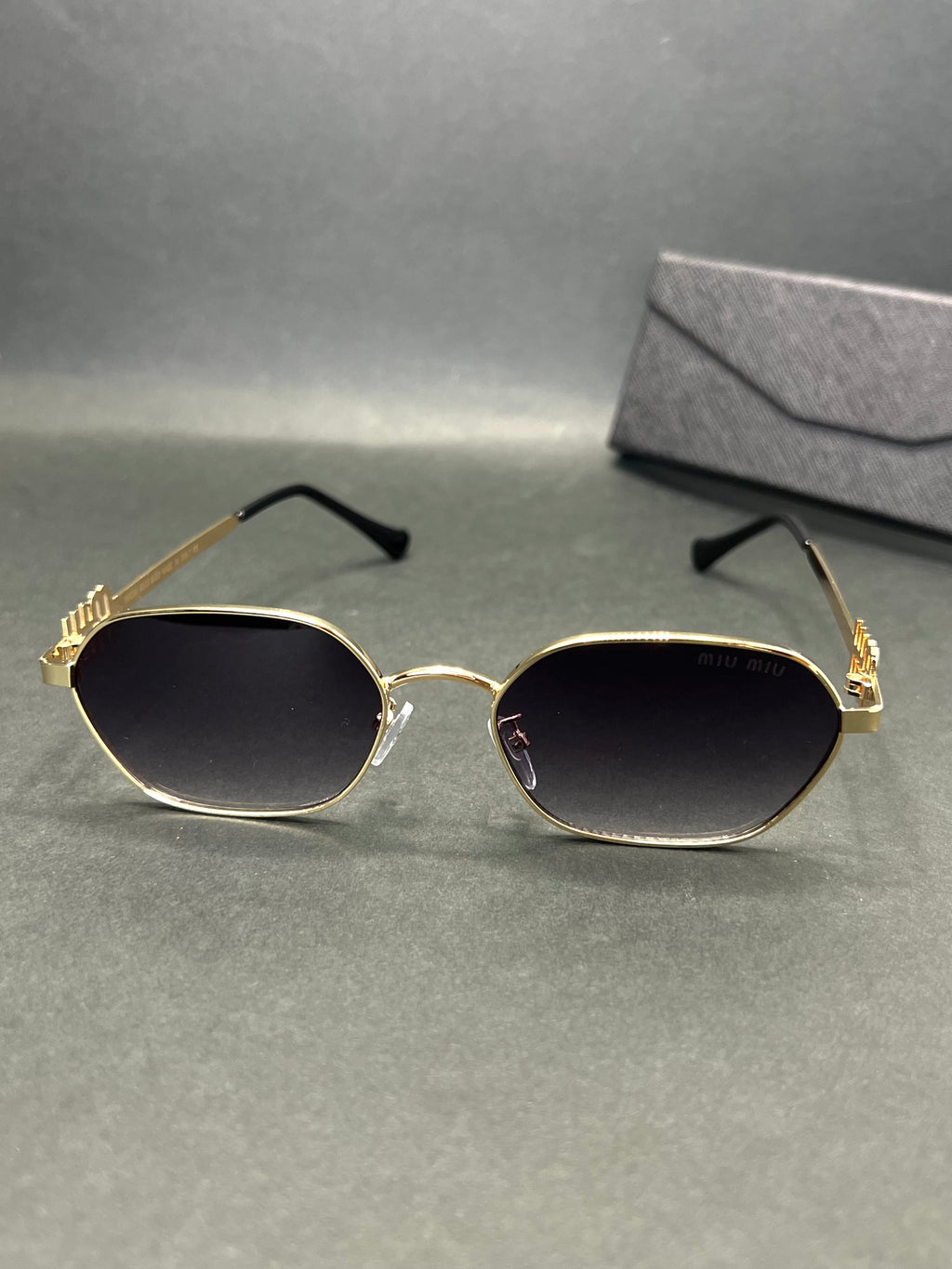 Miumiu Nova