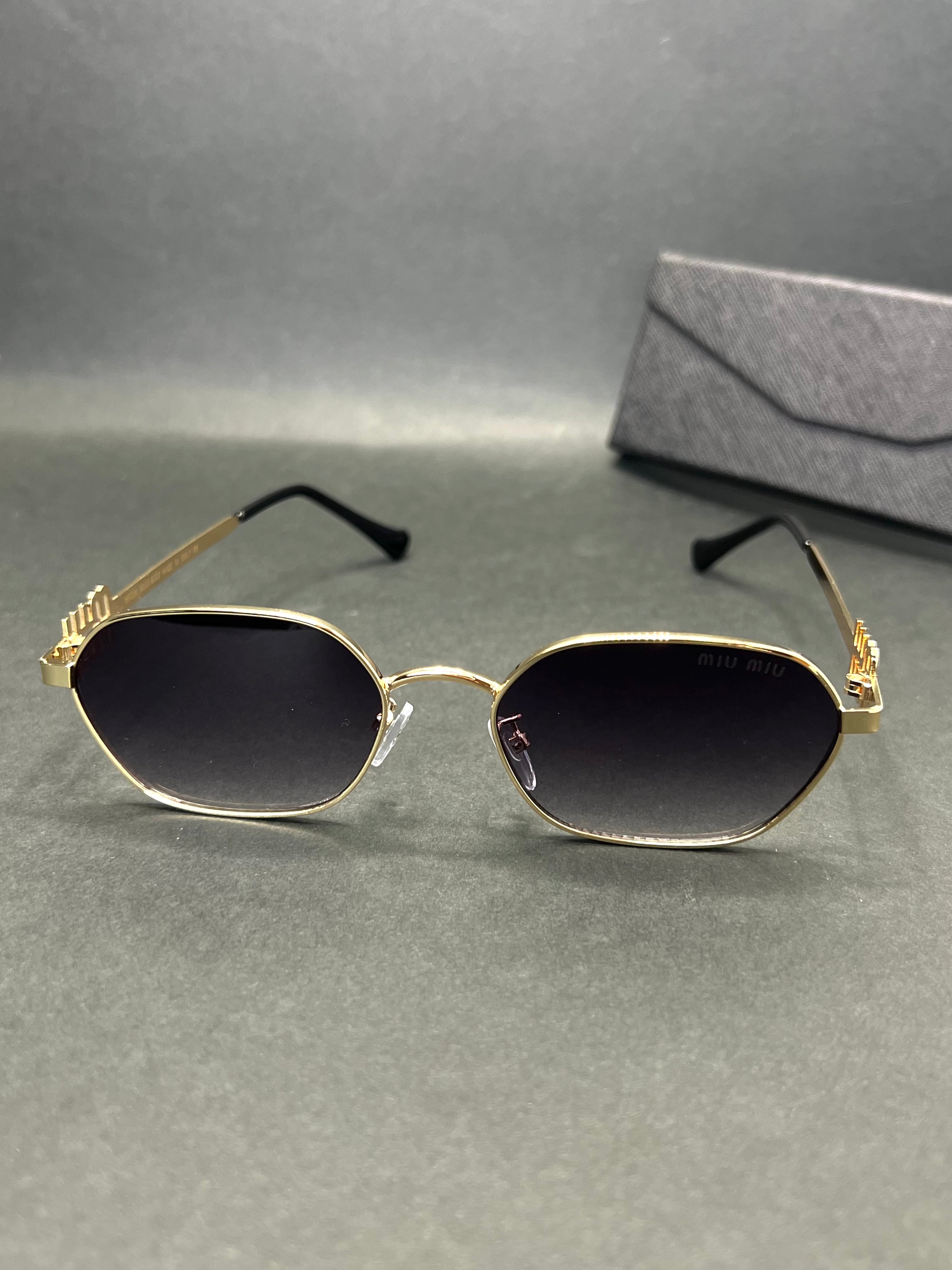 Miumiu Nova