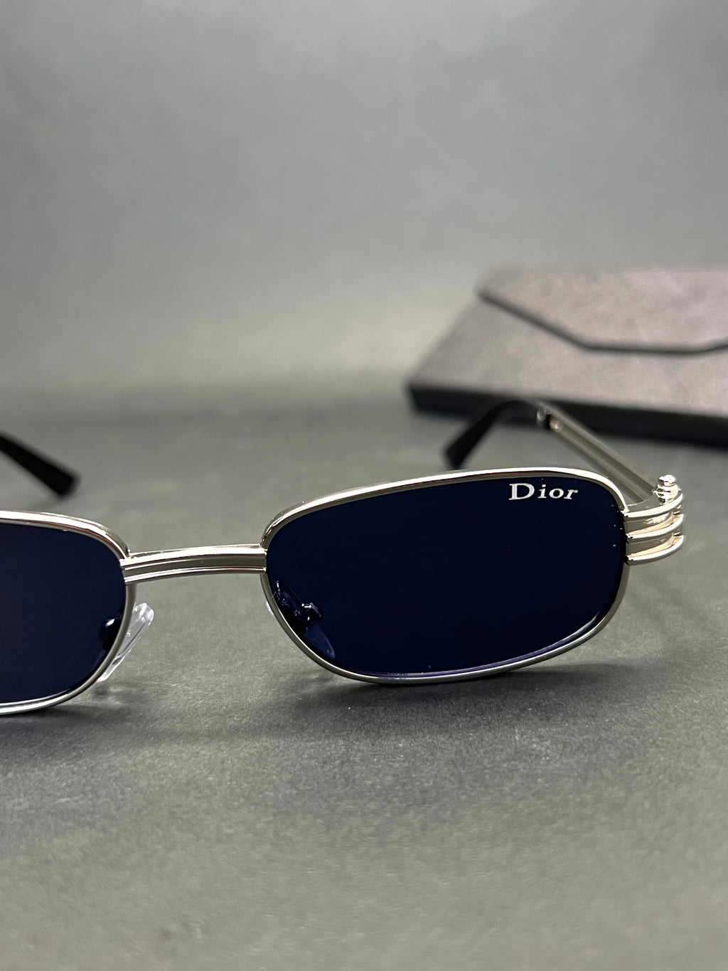 Dior Platinum 02