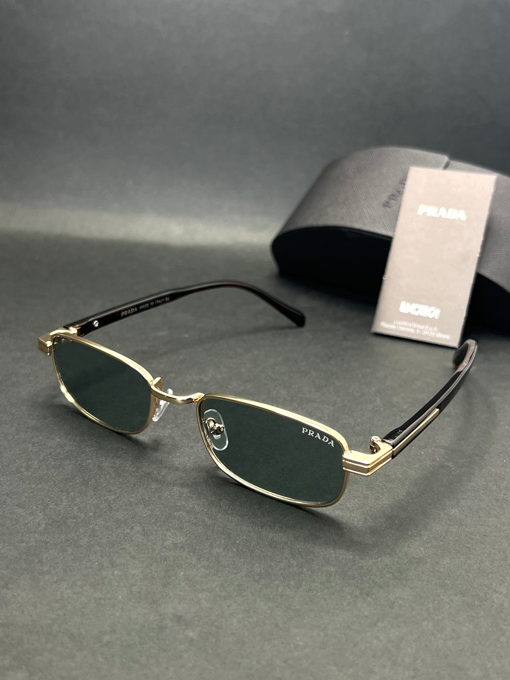 Prada 17W