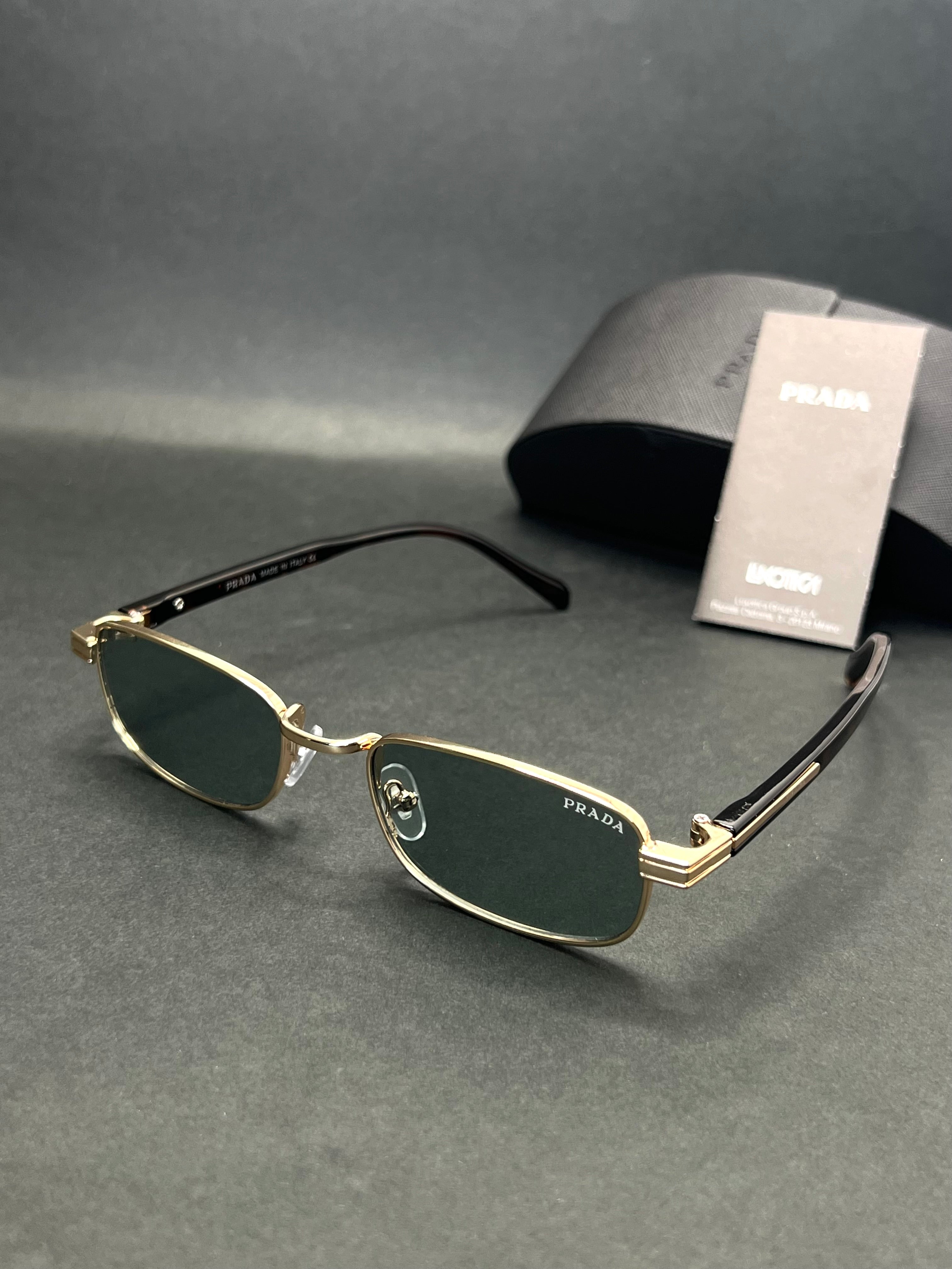 Prada 17W