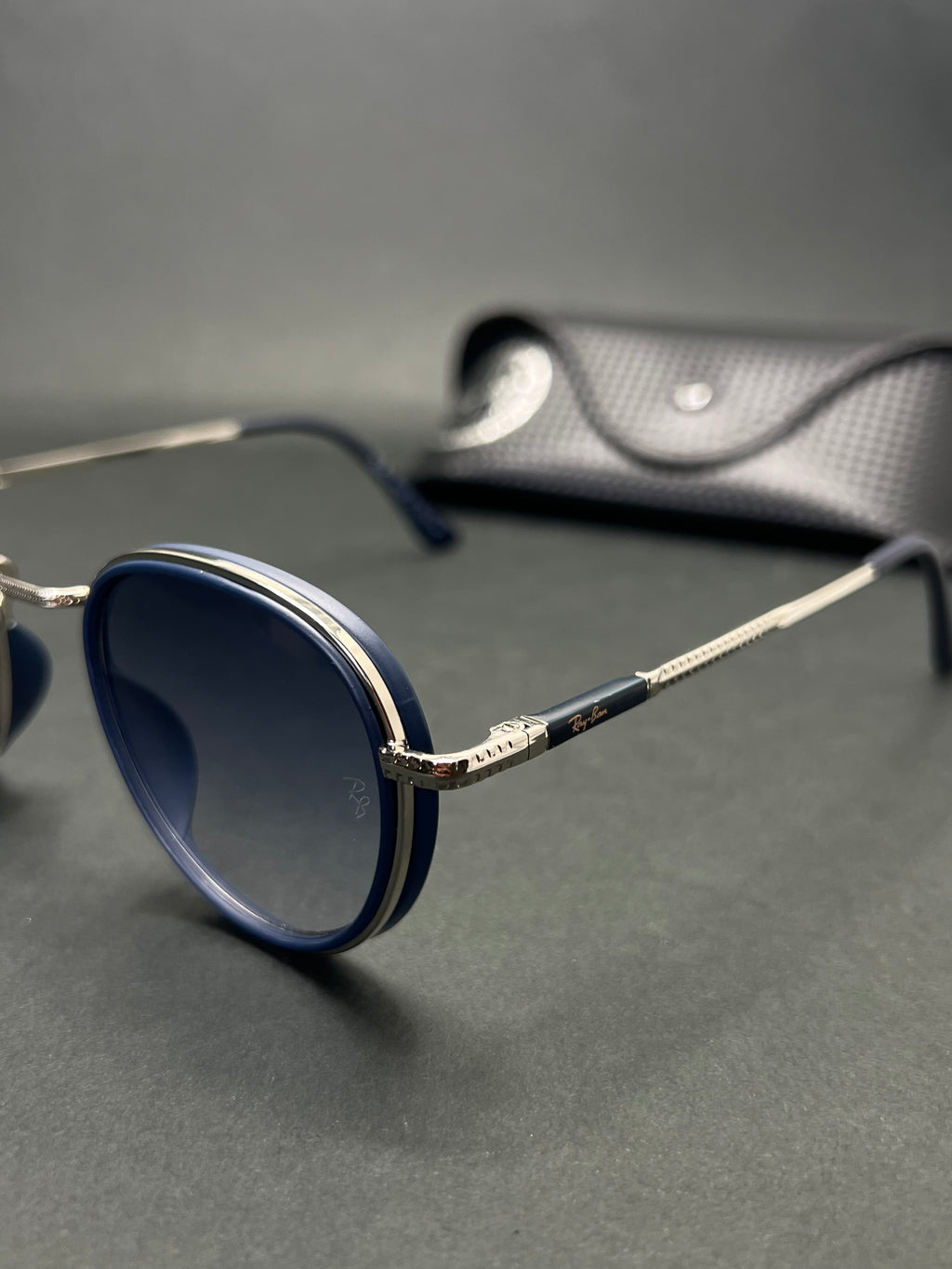 Ray-Ban Round