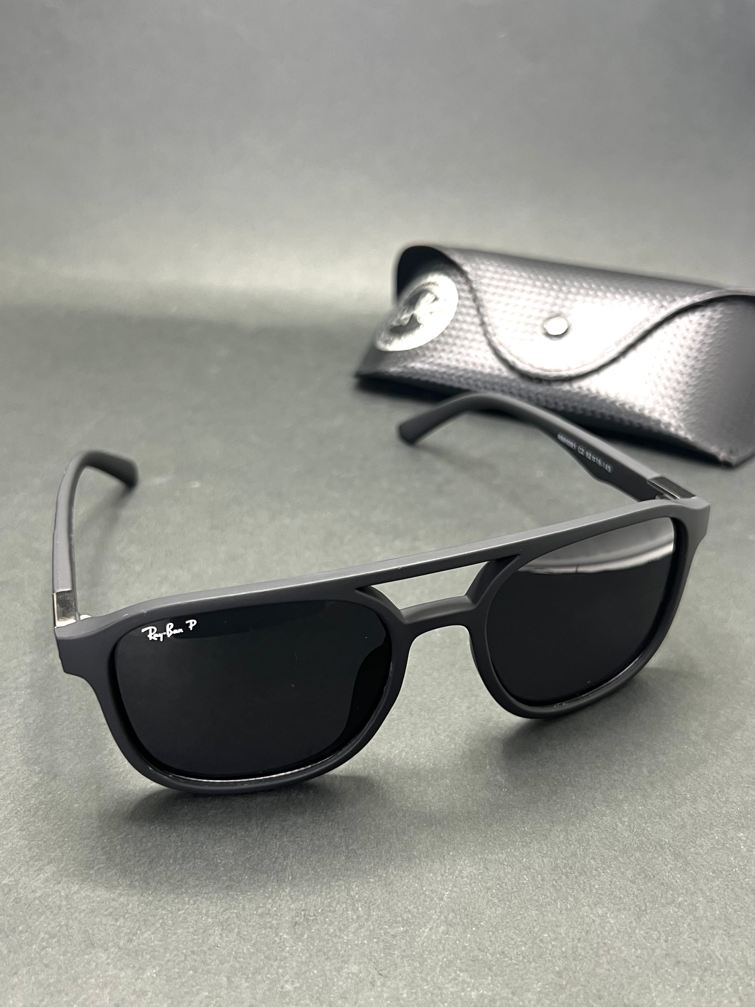 RayBan RB6816