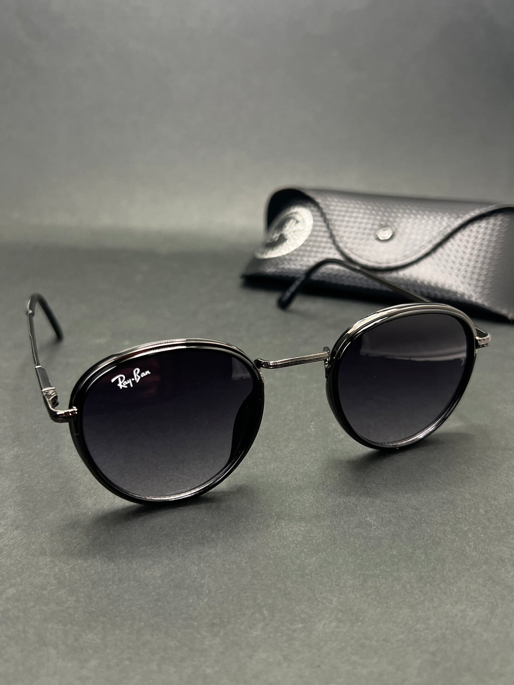 Ray-Ban Round