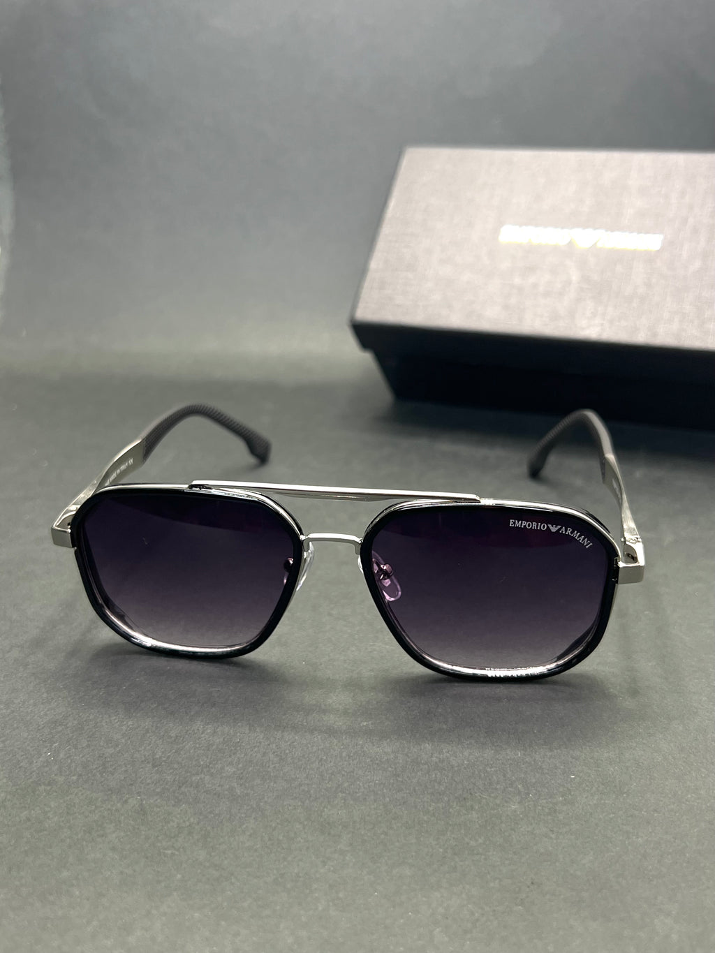 Emporio-Armani EMP