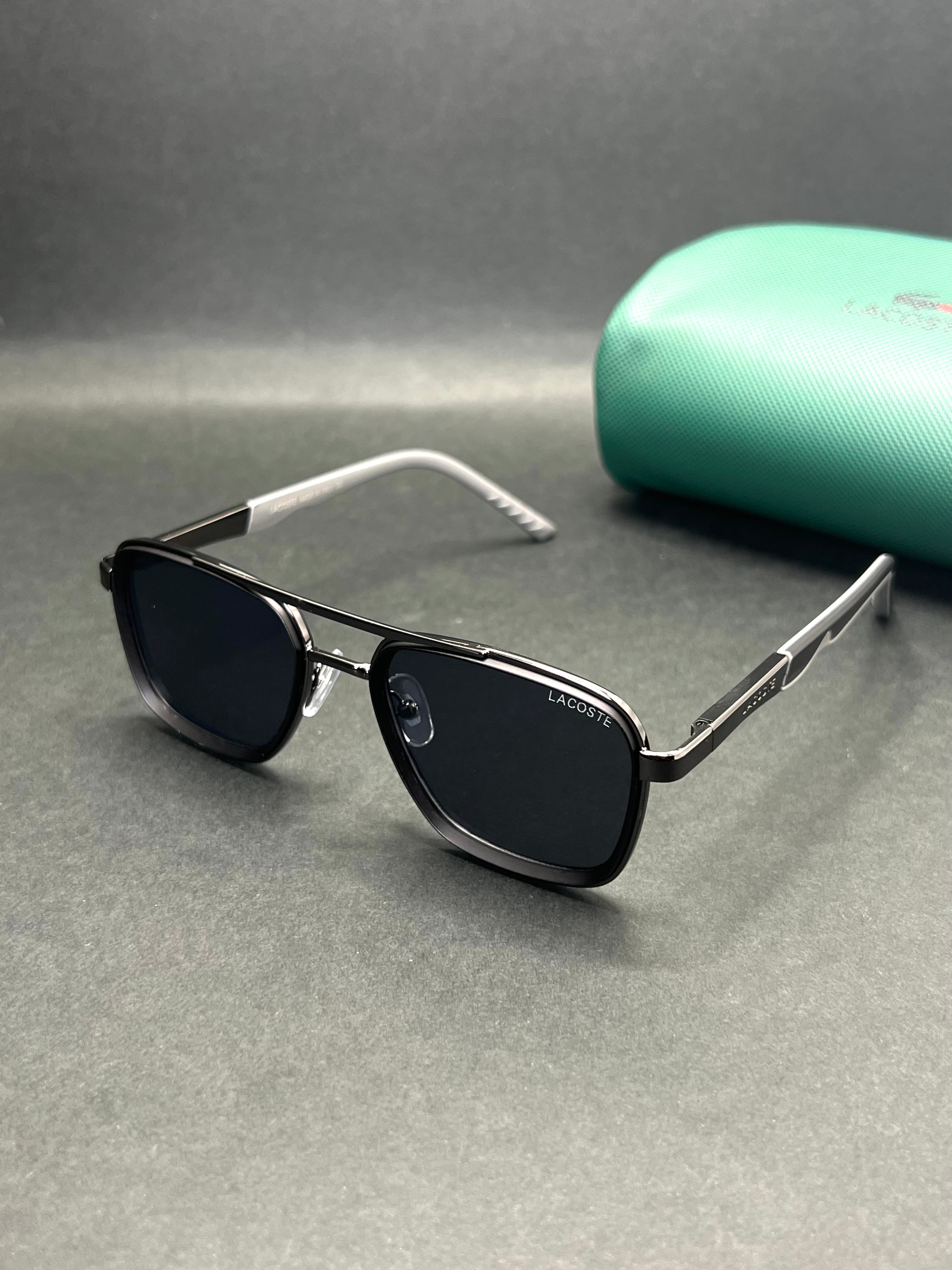 Lacoste L6077